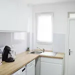 Le Blue St Leon : 2 Pieces Cozy Lit King Size Wifi Apartament