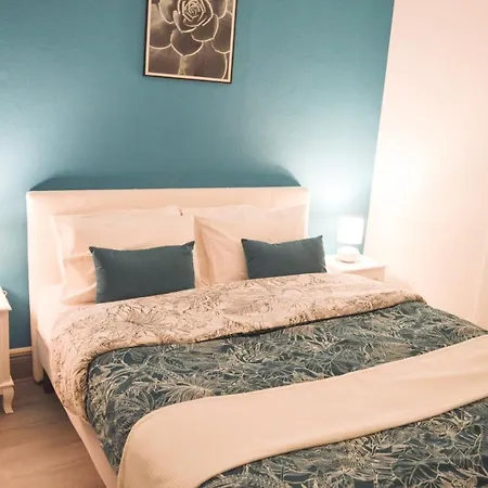 Le Blue St Leon : 2 Pieces Cozy Lit King Size Wifi Daire *