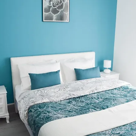 Le Blue St Leon : 2 Pieces Cozy Lit King Size Wifi Apartment Colmar