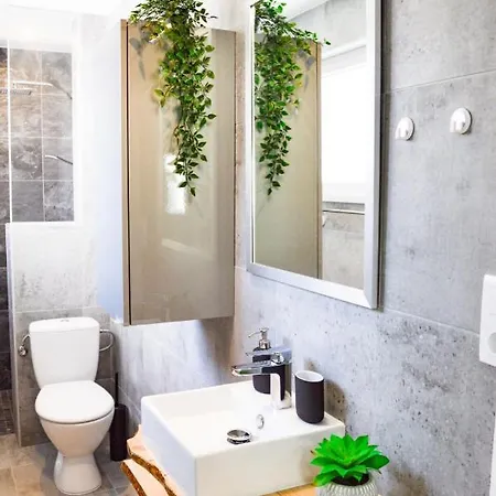 Apartment Le Blue St Leon : 2 Pieces Cozy Lit King Size Wifi *