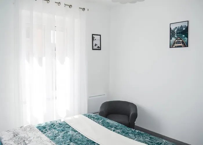 Le Blue St Leon : 2 Pieces Cozy Lit King Size Wifi Διαμέρισμα *