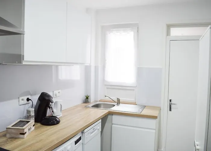 Le Blue St Leon : 2 Pieces Cozy Lit King Size Wifi Διαμέρισμα